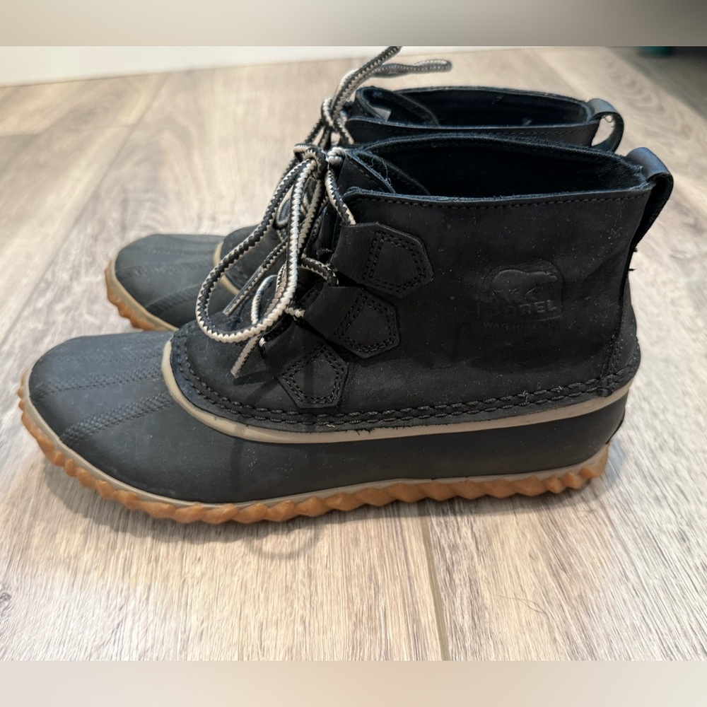 Sorel out n about womans duck boots snow rain size 7